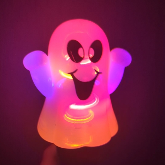 HALLOWEEN GHOST T-SHIRT (NWT) GHOST LIGHT (GUC) - Picture 3 of 4